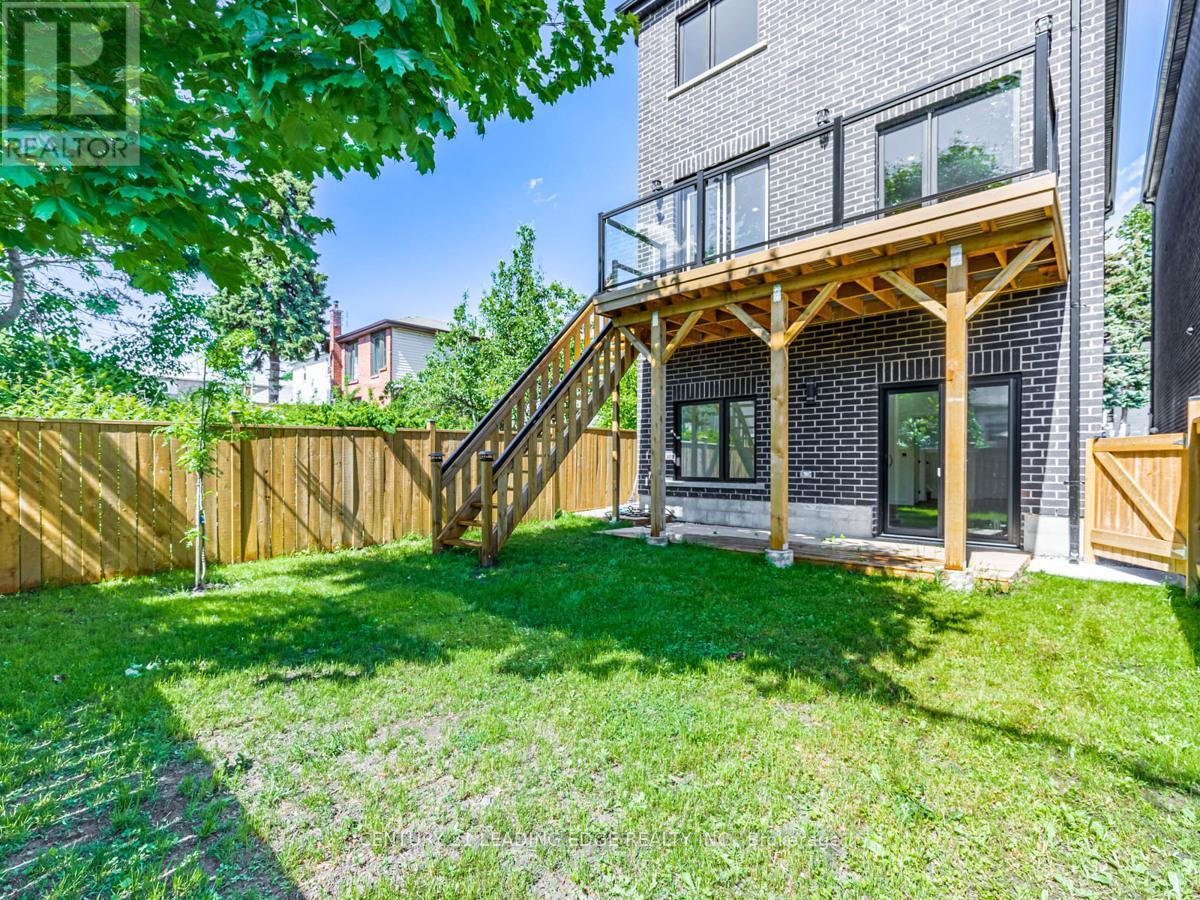 48b Maybourne Avenue, Toronto, Ontario  M1L 2V9 - Photo 33 - E12709874