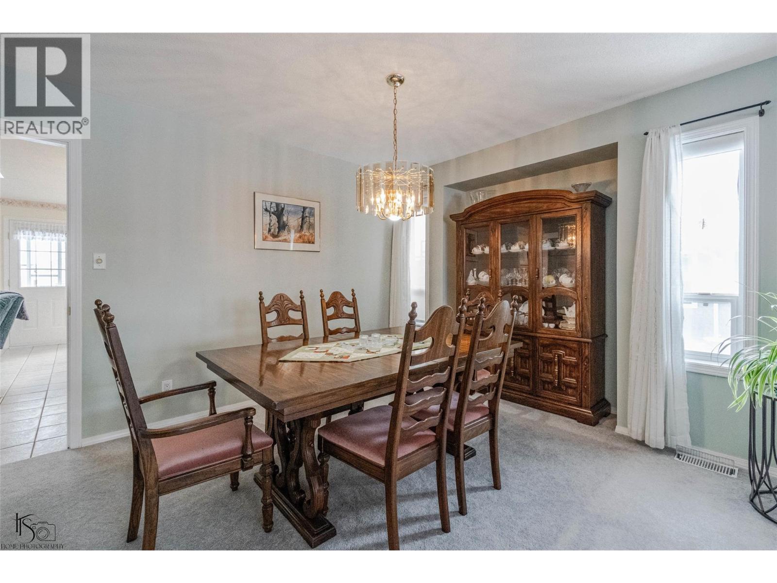 5897 Fairview Place, Oliver, British Columbia  V0H 1T1 - Photo 9 - 10371536