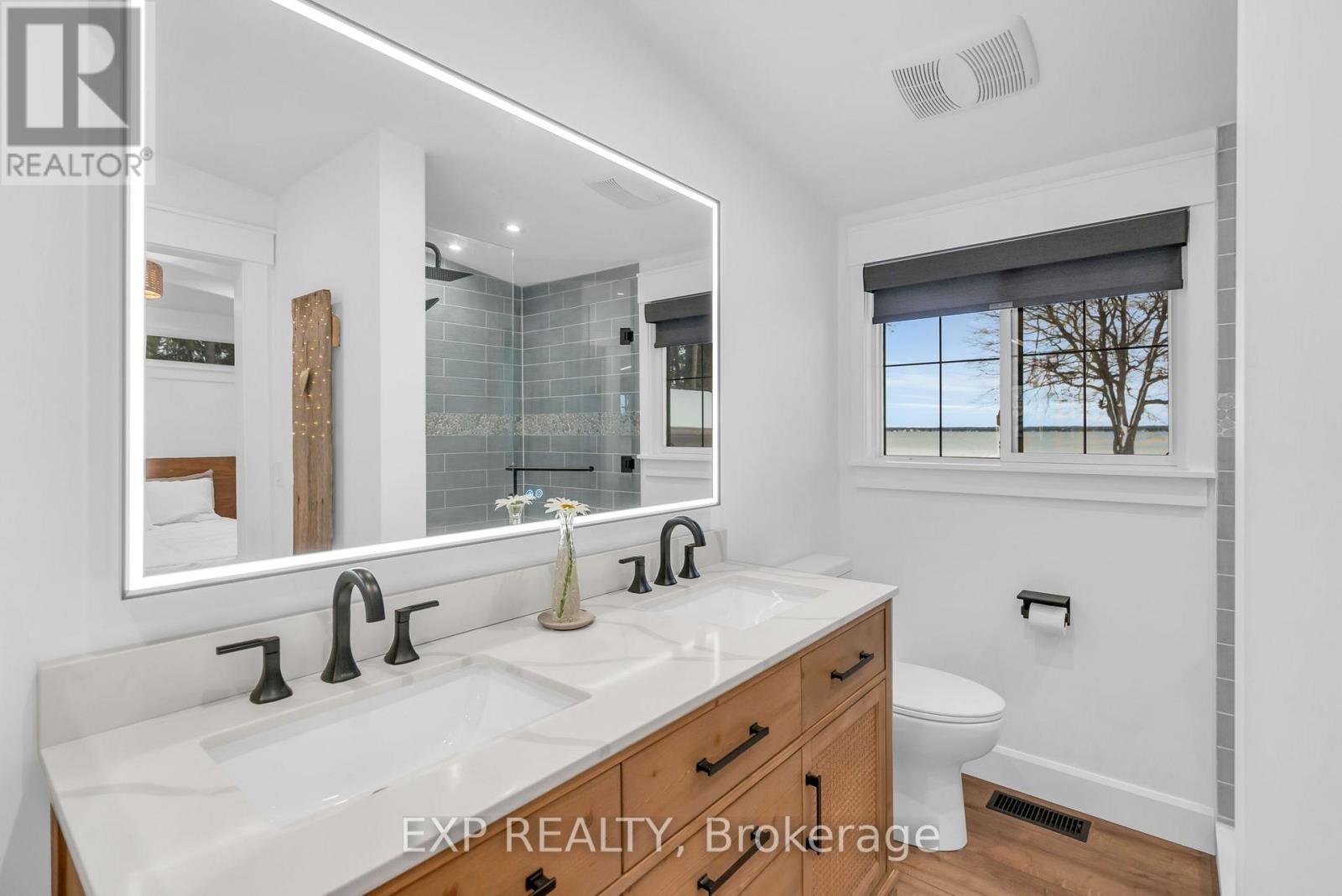 621 Duclos Point Road, Georgina, Ontario  L0E 1N0 - Photo 24 - N12709774