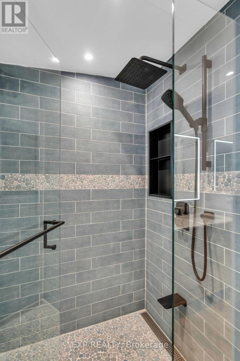 621 Duclos Point Road, Georgina, Ontario  L0E 1N0 - Photo 25 - N12709774