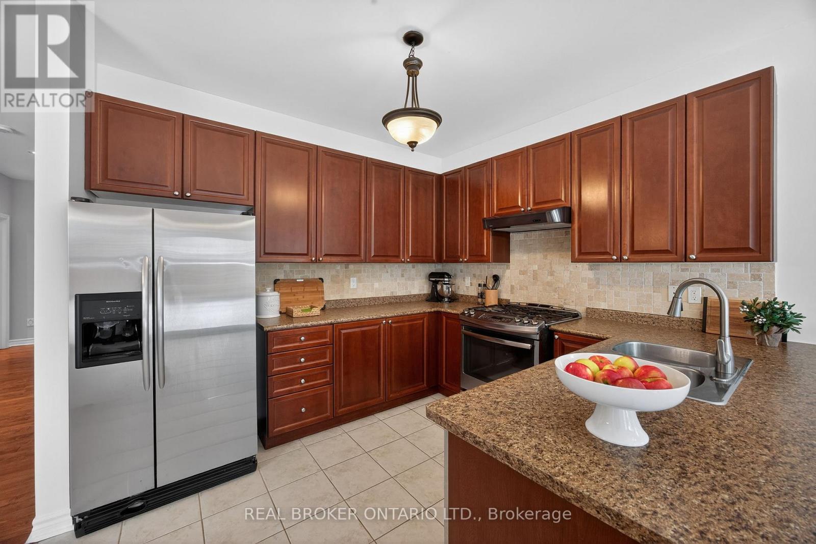 144 Sovereign's Gate, Barrie, Ontario  L4M 0A3 - Photo 13 - S12709830