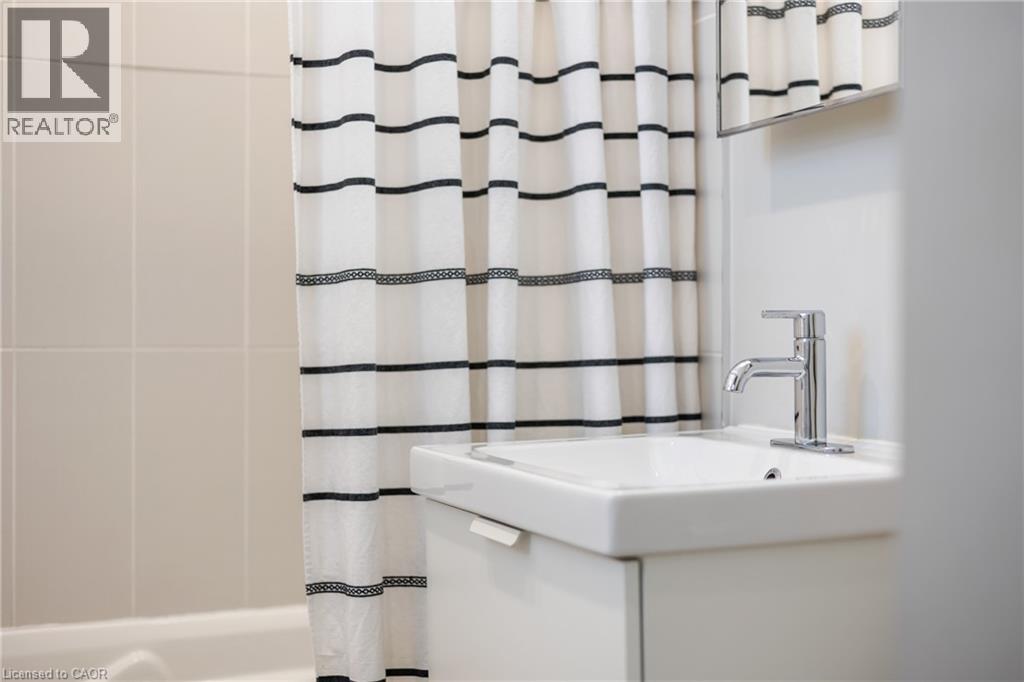 50 Columbia Street W, Waterloo, Ontario  N2L 3K5 - Photo 23 - 40799511