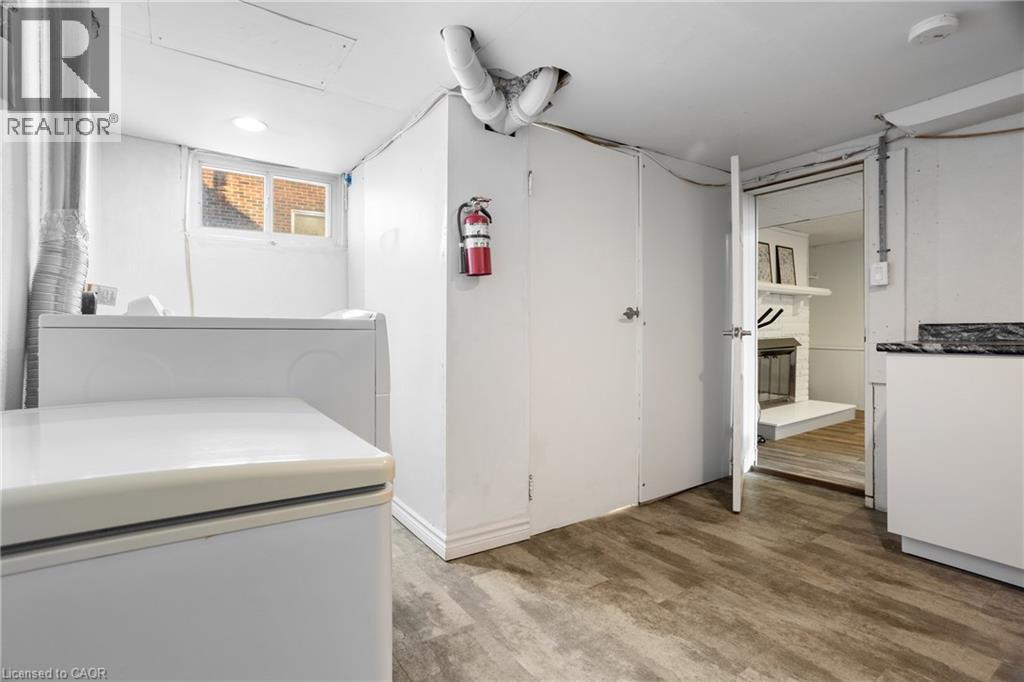 50 Columbia Street W, Waterloo, Ontario  N2L 3K5 - Photo 34 - 40799511