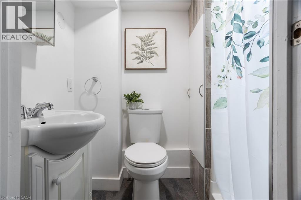 50 Columbia Street W, Waterloo, Ontario  N2L 3K5 - Photo 36 - 40799511