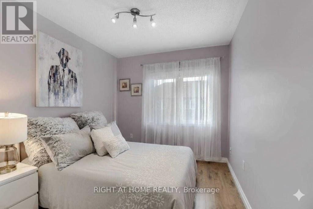 741 Maxman Street, Mississauga, Ontario  L5R 0B3 - Photo 17 - W12709766