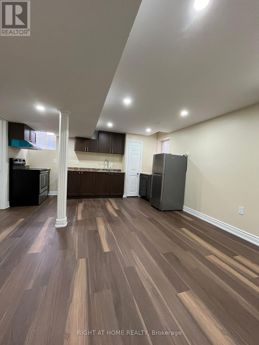 63 Forbes Terrace, Milton, Ontario  L9T 3X8 - Photo 2 - W12709778