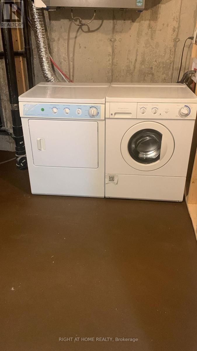 63 Forbes Terrace, Milton, Ontario  L9T 3X8 - Photo 8 - W12709778