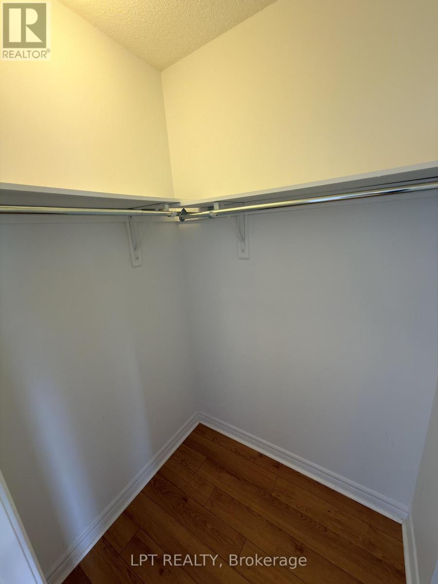 38 Silent Pond Crescent, Brampton, Ontario  L6V 4R6 - Photo 10 - W12709782