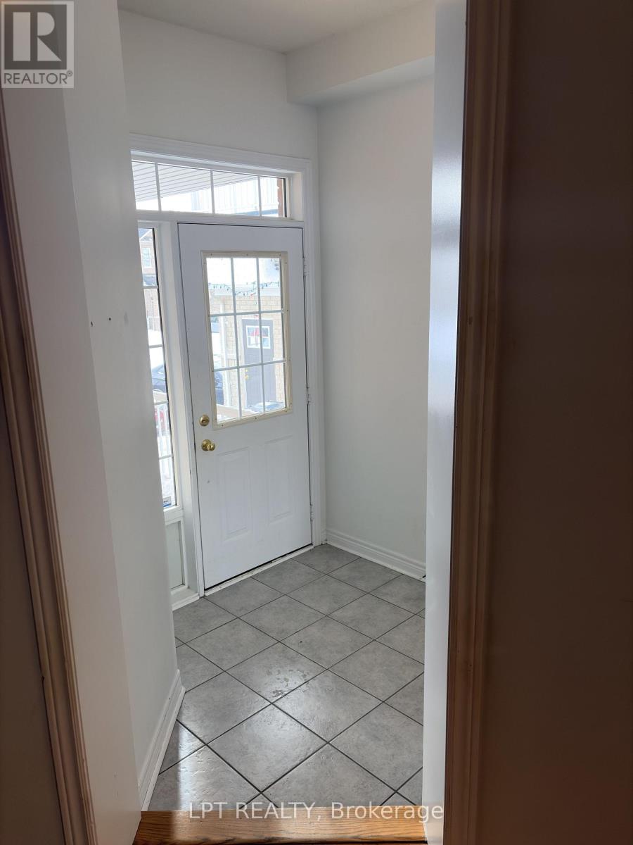 38 Silent Pond Crescent, Brampton, Ontario  L6V 4R6 - Photo 2 - W12709782