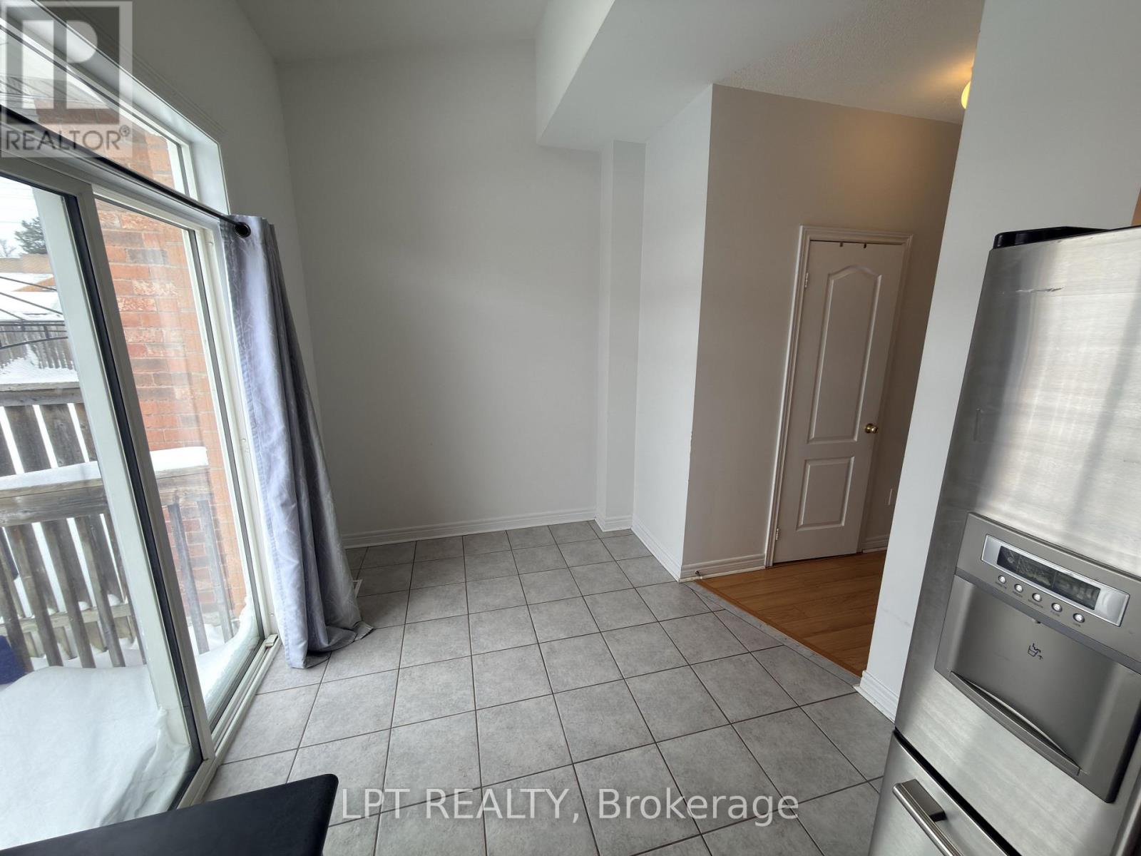 38 Silent Pond Crescent, Brampton, Ontario  L6V 4R6 - Photo 6 - W12709782