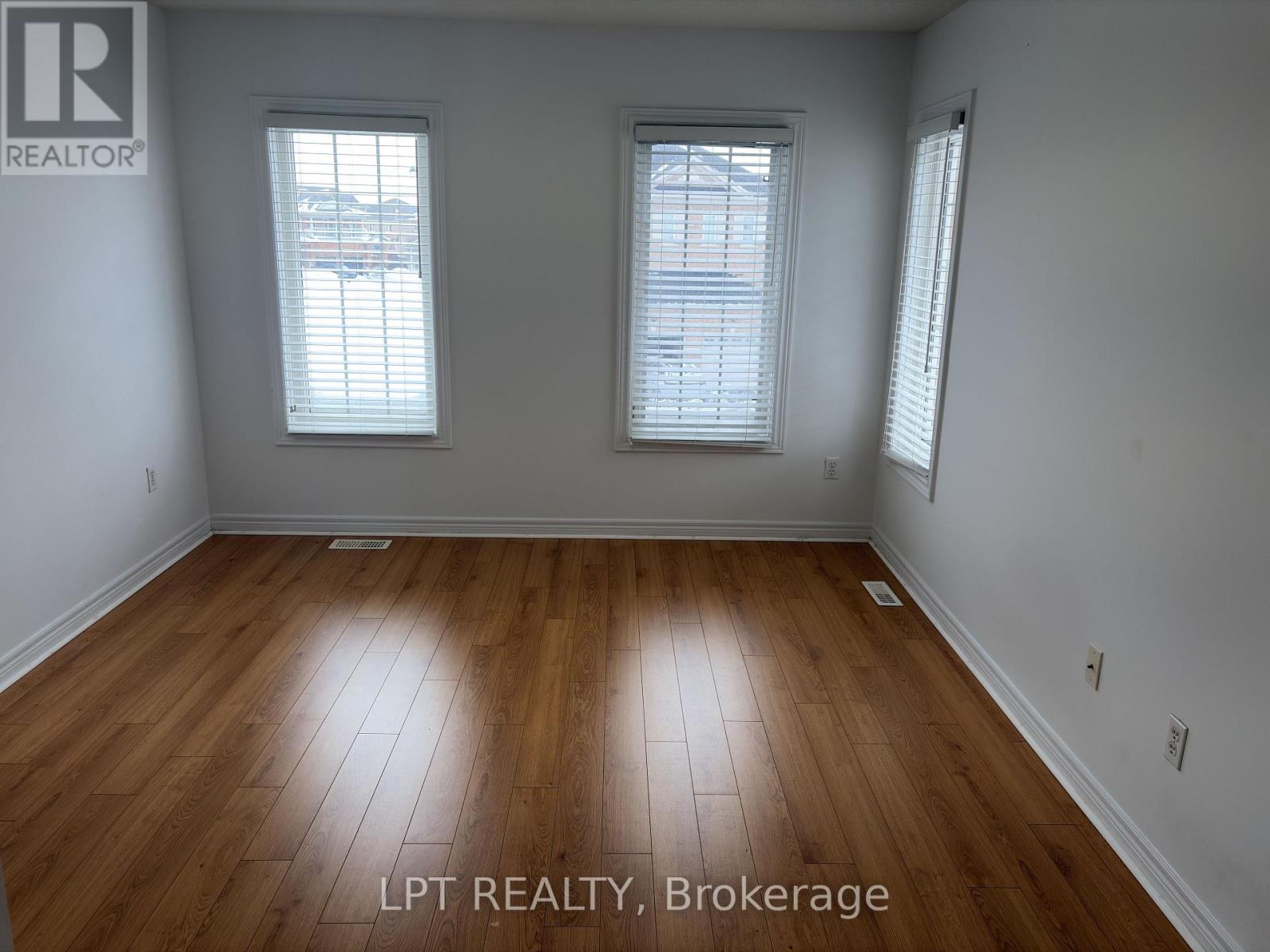 38 Silent Pond Crescent, Brampton, Ontario  L6V 4R6 - Photo 8 - W12709782