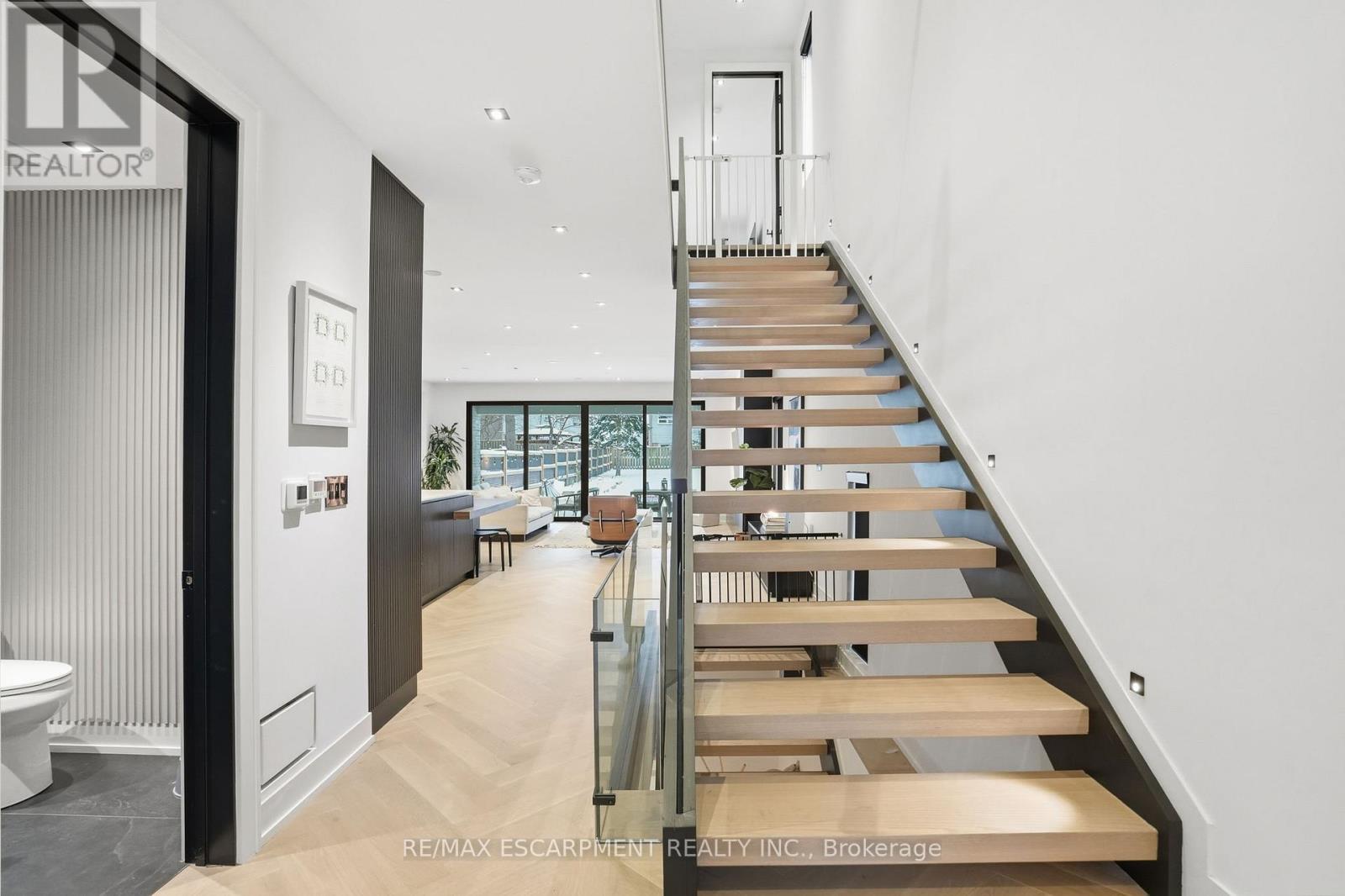 20b Broadview Avenue, Mississauga, Ontario  L5H 2S8 - Photo 26 - W12709856