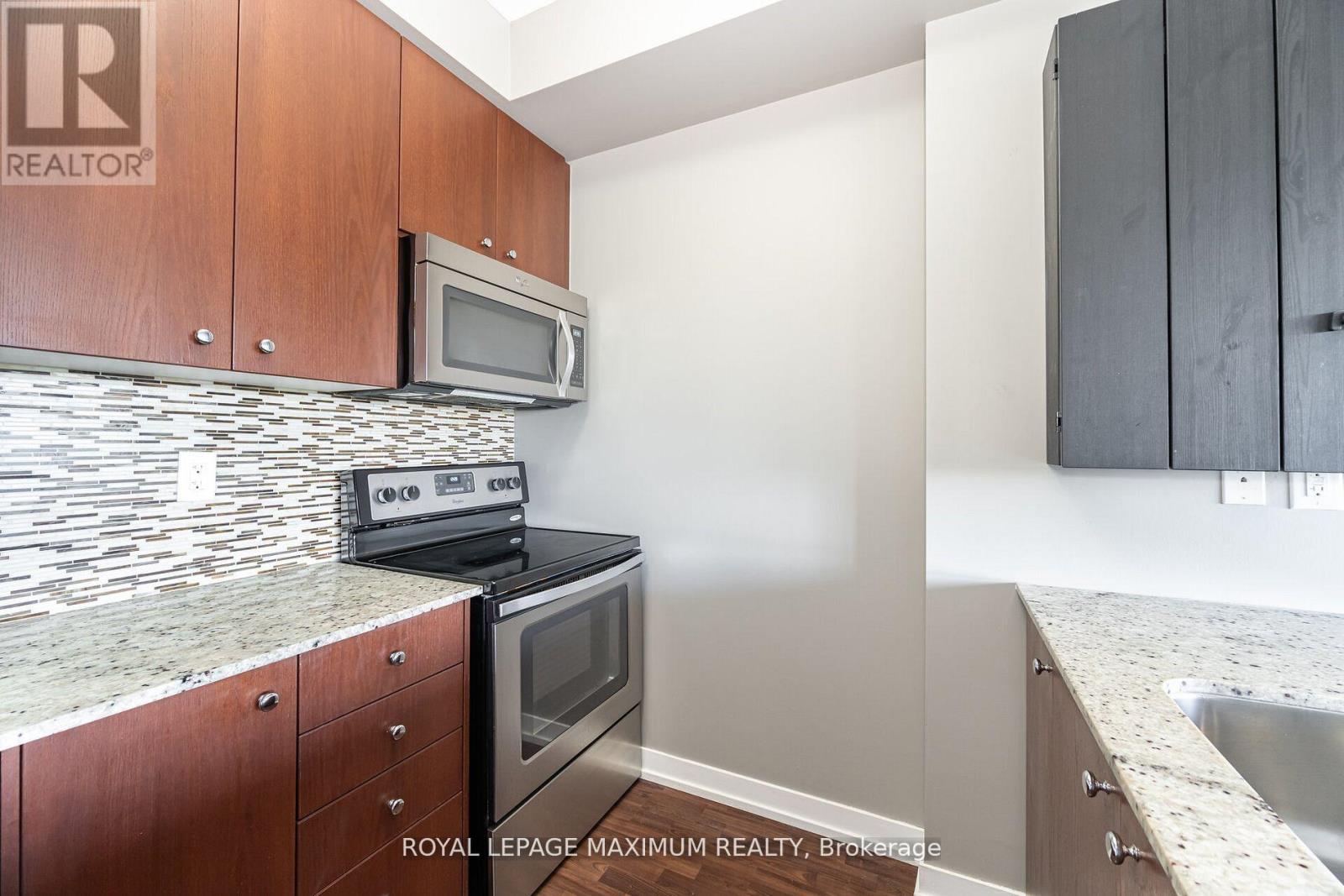 511 - 5101 Dundas Street W, Toronto, Ontario  M9A 5G8 - Photo 8 - W12709858