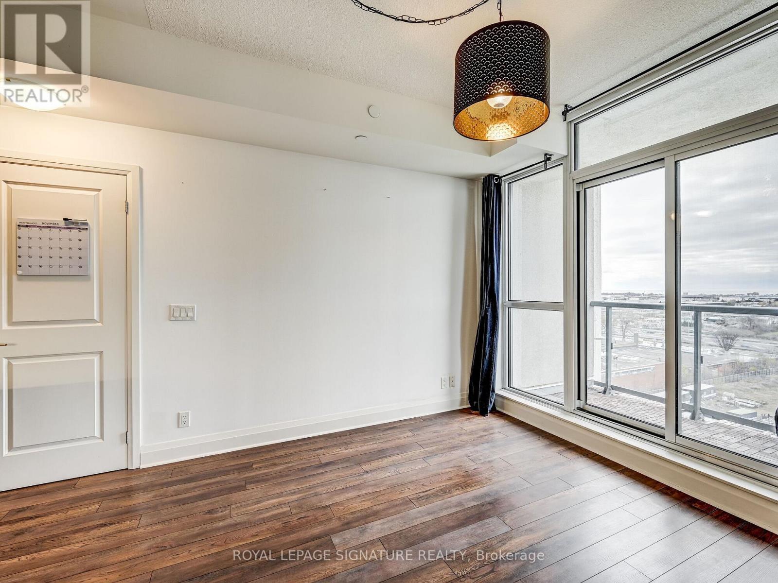 909 - 17 Zorra Street, Toronto, Ontario  M8Z 0C8 - Photo 13 - W12709872