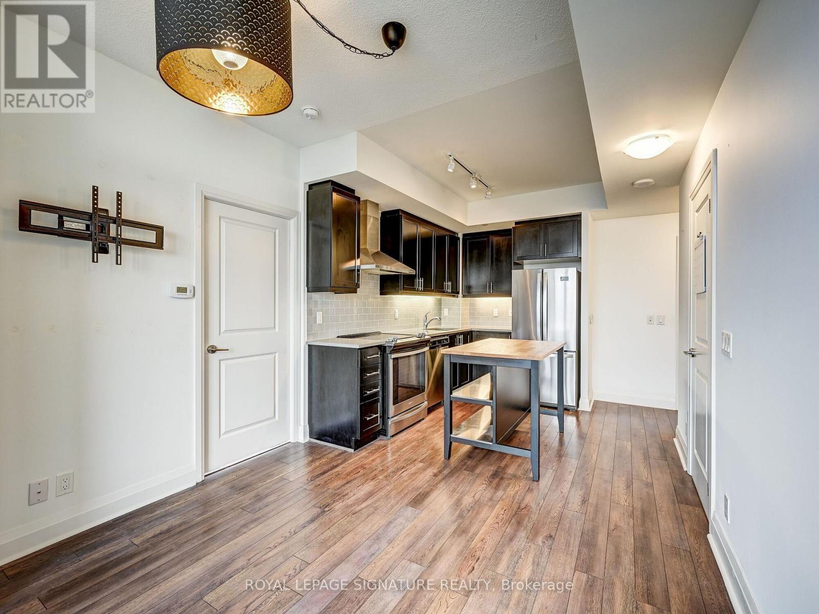 909 - 17 Zorra Street, Toronto, Ontario  M8Z 0C8 - Photo 14 - W12709872