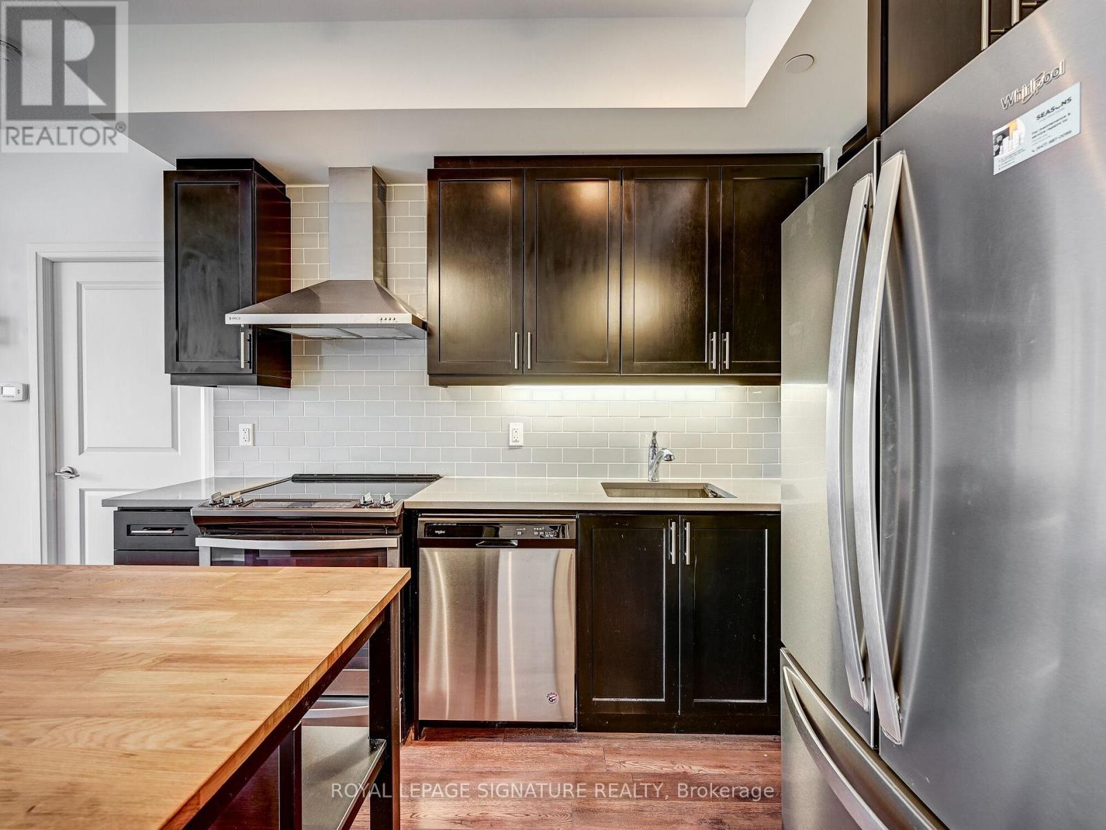 909 - 17 Zorra Street, Toronto, Ontario  M8Z 0C8 - Photo 9 - W12709872