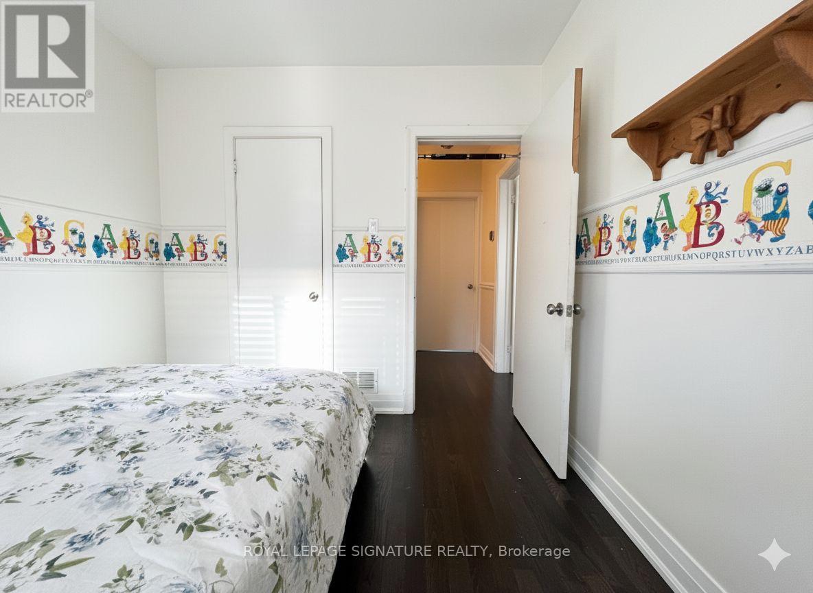 11 Blaydon Avenue, Toronto, Ontario  M3M 2C9 - Photo 10 - W12709882