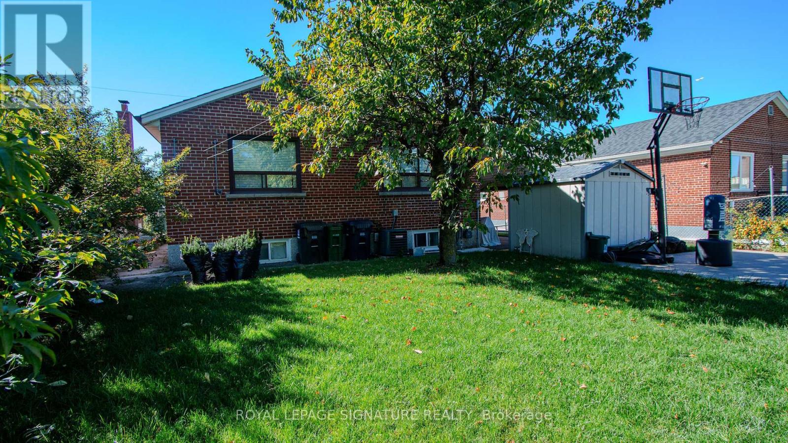11 Blaydon Avenue, Toronto, Ontario  M3M 2C9 - Photo 29 - W12709882