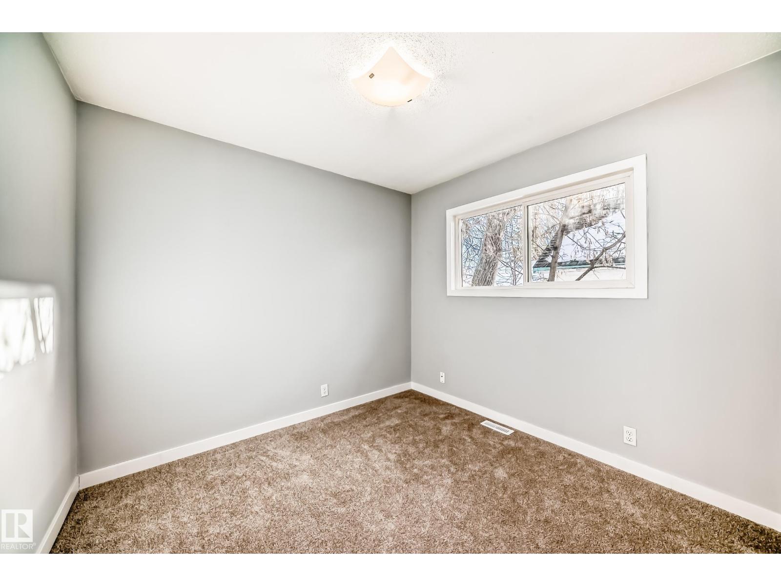 10331 153 St Nw, Edmonton, Alberta  T5P 2B7 - Photo 9 - E4470224