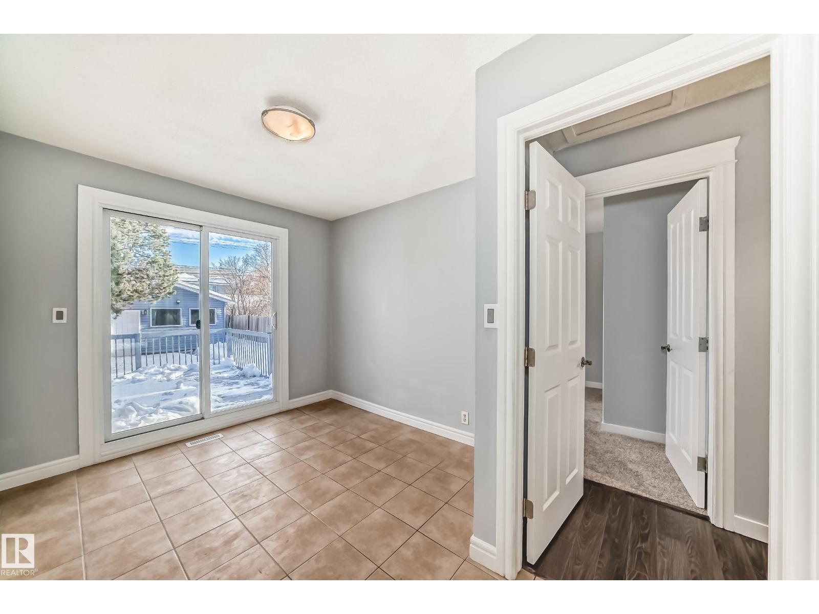 10331 153 St Nw, Edmonton, Alberta  T5P 2B7 - Photo 11 - E4470224