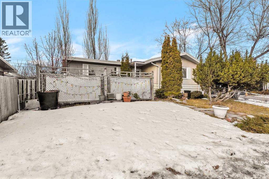 10535 Elbow Drive Sw, Calgary, Alberta  T2W 1G3 - Photo 3 - A2279016