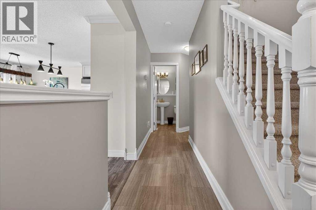 2260 Sagewood Heights Sw, Airdrie, Alberta  T4B 3N8 - Photo 7 - A2279669