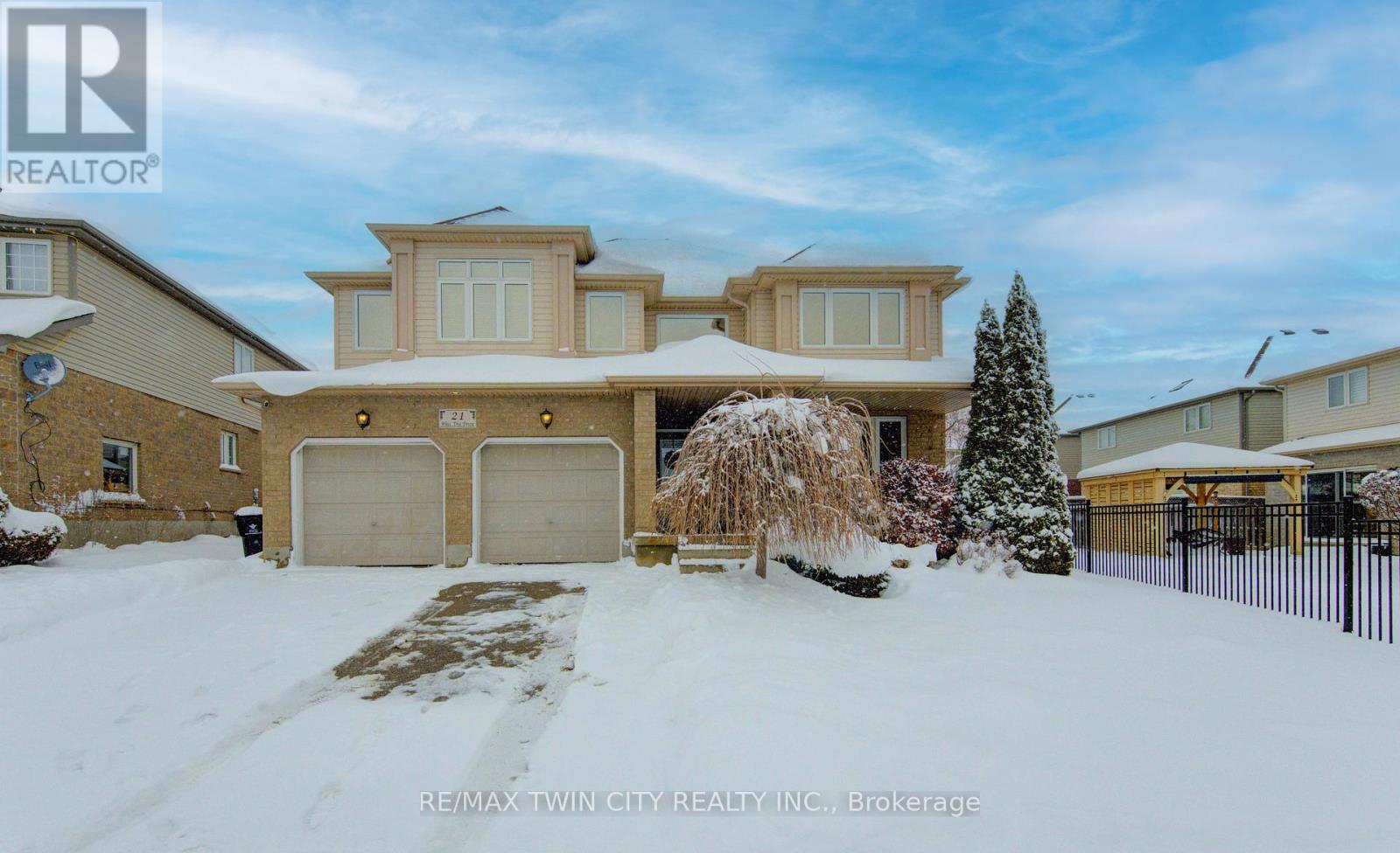 21 WEST TREE DRIVE, Waterloo, Ontario