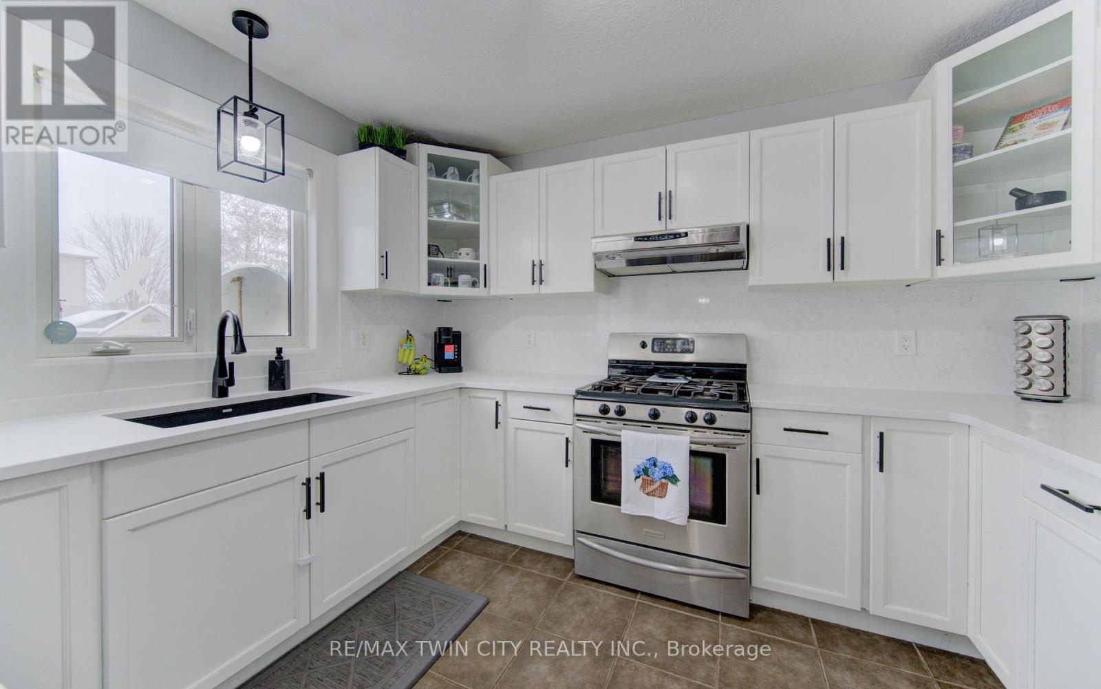 21 West Tree Drive, Waterloo, Ontario  N0B 1M0 - Photo 14 - X12709768