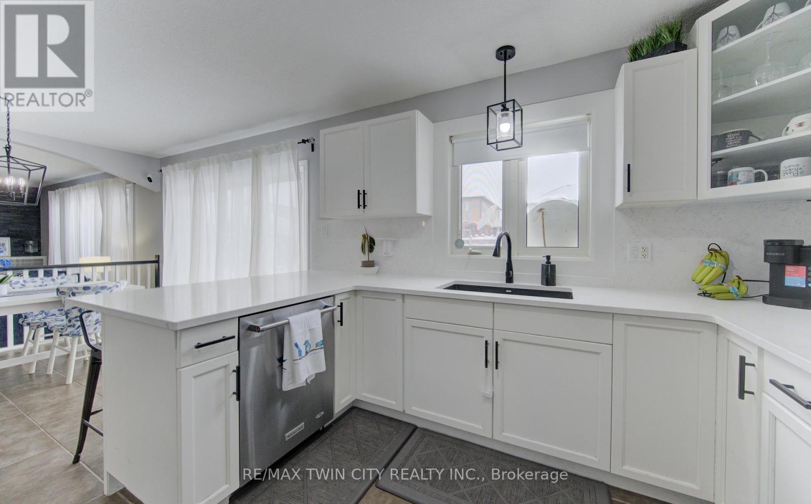 21 West Tree Drive, Waterloo, Ontario  N0B 1M0 - Photo 15 - X12709768