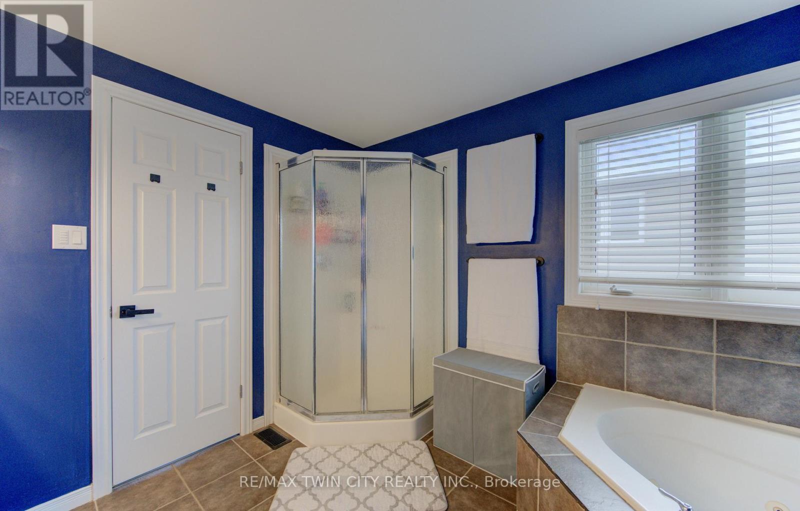 21 West Tree Drive, Waterloo, Ontario  N0B 1M0 - Photo 24 - X12709768