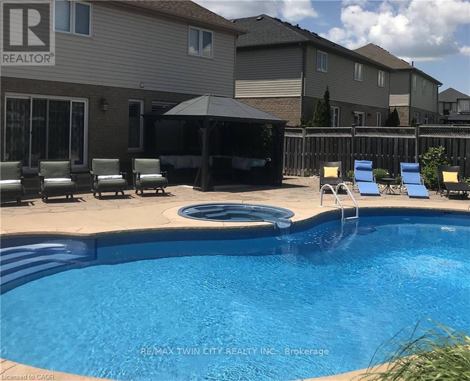 21 West Tree Drive, Waterloo, Ontario  N0B 1M0 - Photo 45 - X12709768