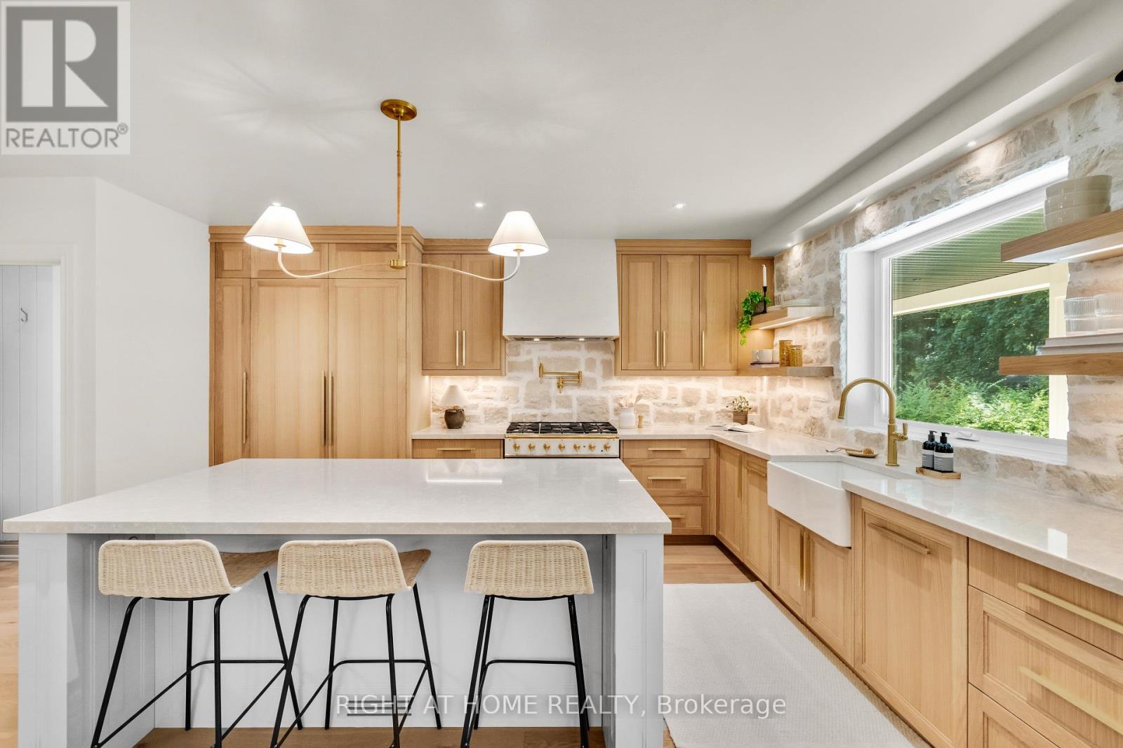 393 Hess Street S, Hamilton, Ontario  L8P 3R2 - Photo 10 - X12709804