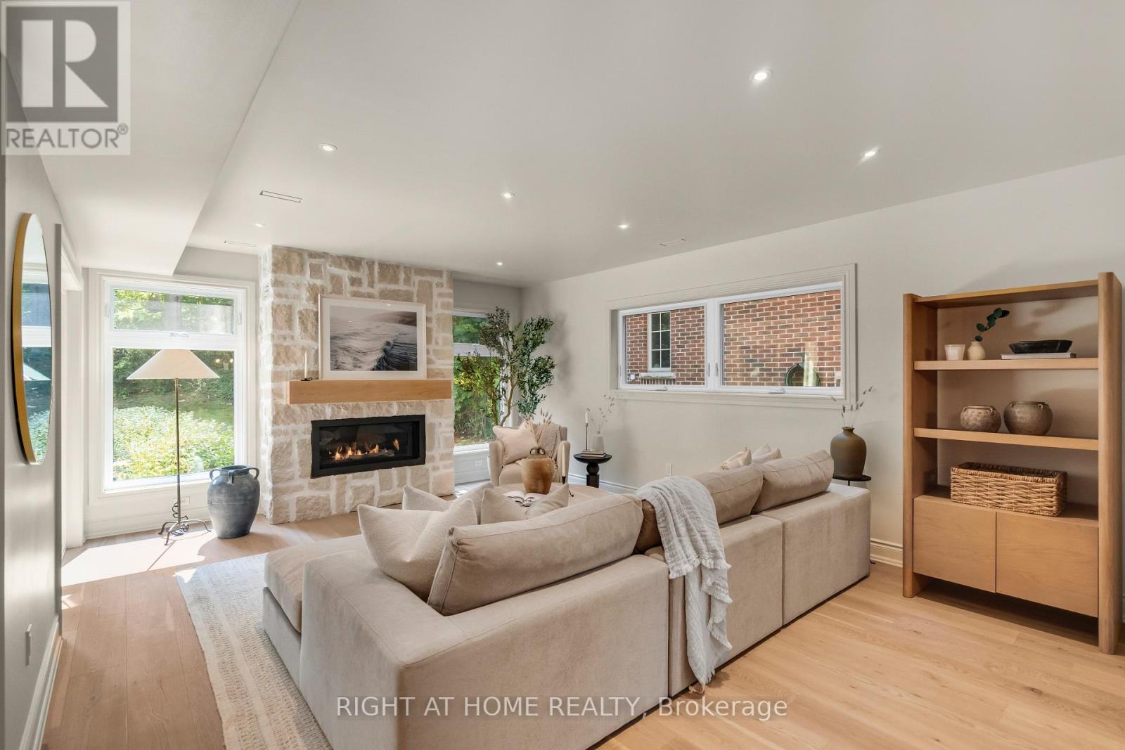 393 Hess Street S, Hamilton, Ontario  L8P 3R2 - Photo 18 - X12709804