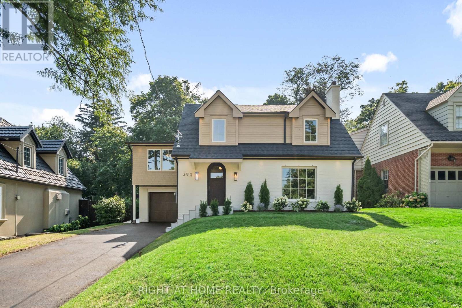 393 Hess Street S, Hamilton, Ontario  L8P 3R2 - Photo 2 - X12709804