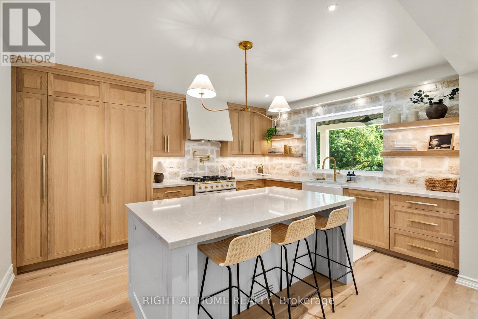 393 Hess Street S, Hamilton, Ontario  L8P 3R2 - Photo 9 - X12709804