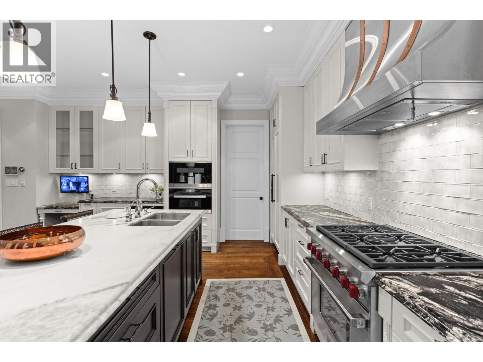 Listing Picture 8 of 22 : 4651 SIMPSON AVENUE, Vancouver / 溫哥華 - 魯藝地產 Yvonne Lu Group - MLS Medallion Club Member