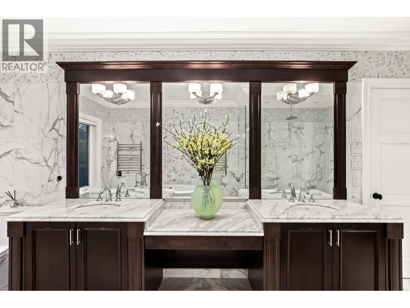 Listing Picture 12 of 22 : 4651 SIMPSON AVENUE, Vancouver / 溫哥華 - 魯藝地產 Yvonne Lu Group - MLS Medallion Club Member