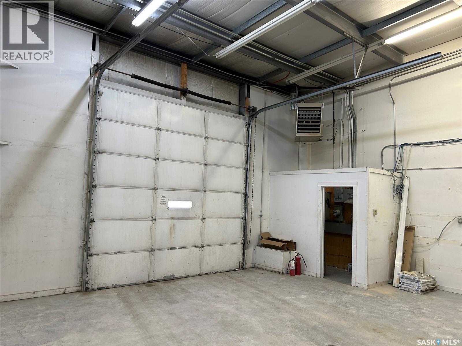 1525 5th Avenue E, Prince Albert, Saskatchewan  S6V 7Z5 - Photo 7 - SK027041