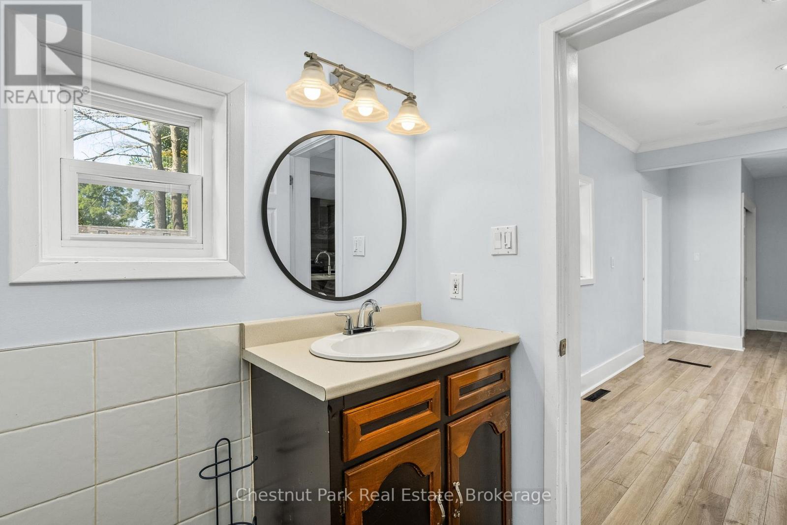 615 Bay Street, Gravenhurst, Ontario  P1P 1G8 - Photo 18 - X12629788