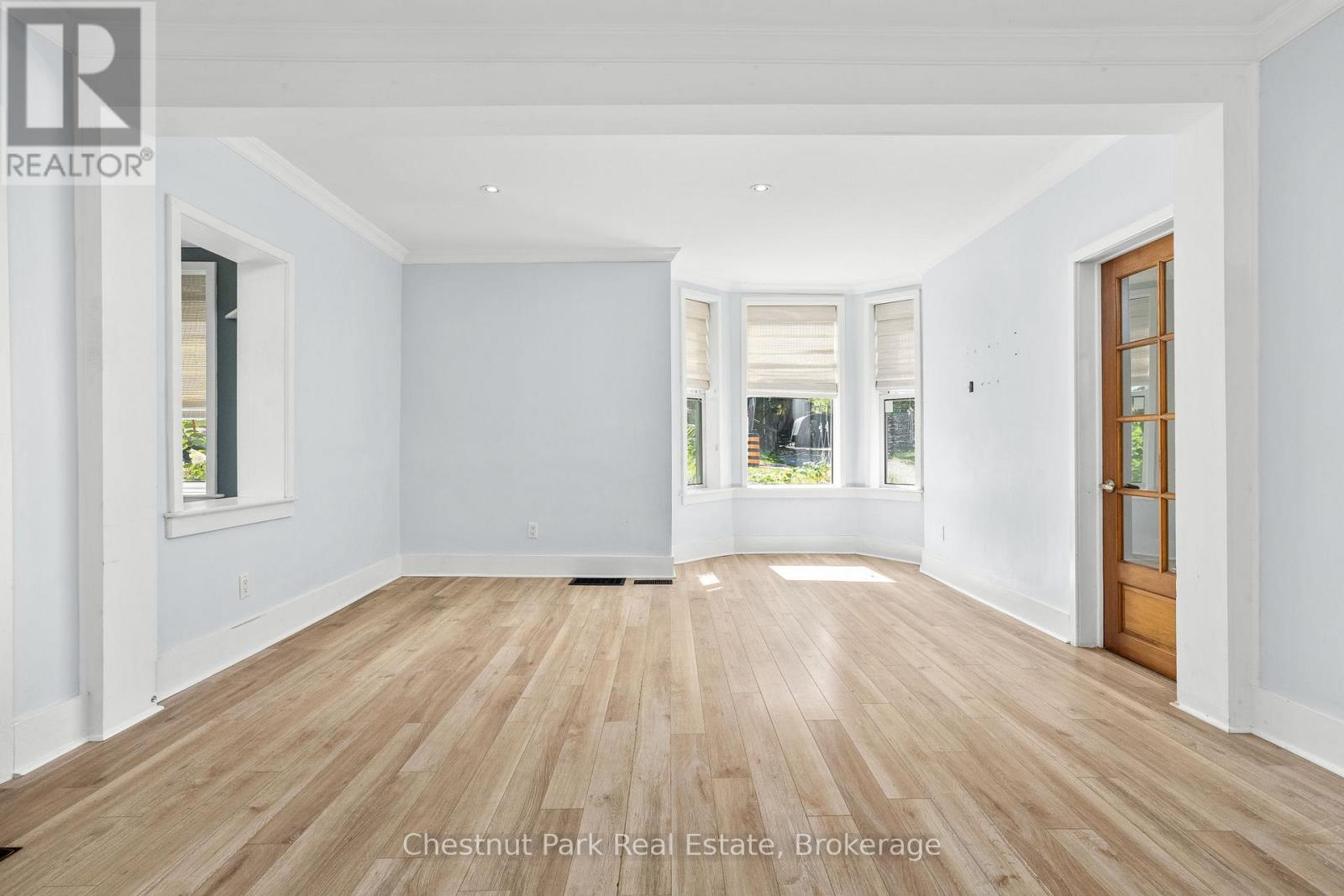 615 Bay Street, Gravenhurst, Ontario  P1P 1G8 - Photo 20 - X12629788