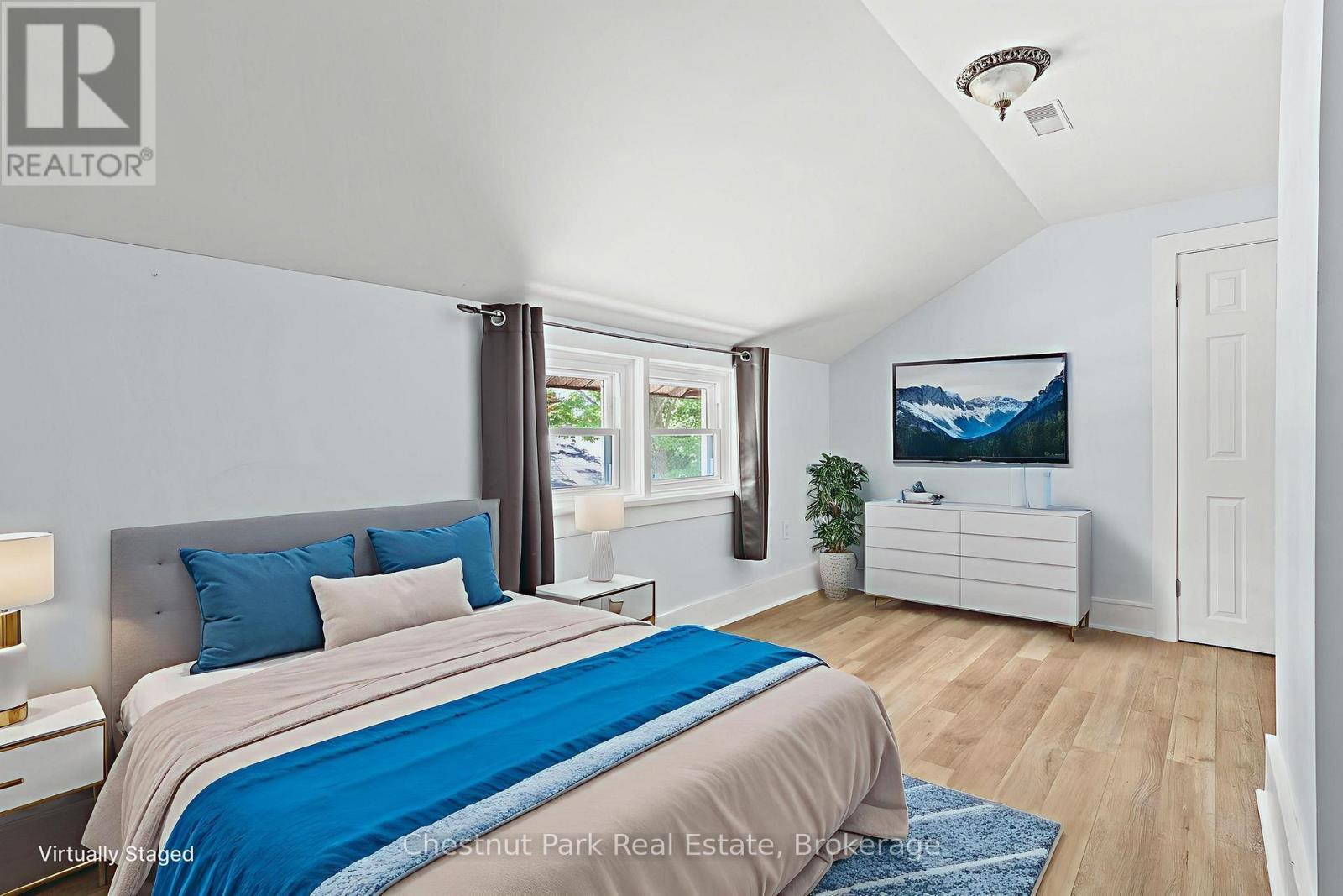 615 Bay Street, Gravenhurst, Ontario  P1P 1G8 - Photo 32 - X12629788