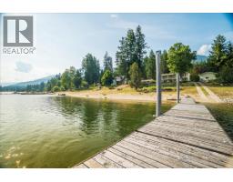 7620 3A Highway, balfour, British Columbia