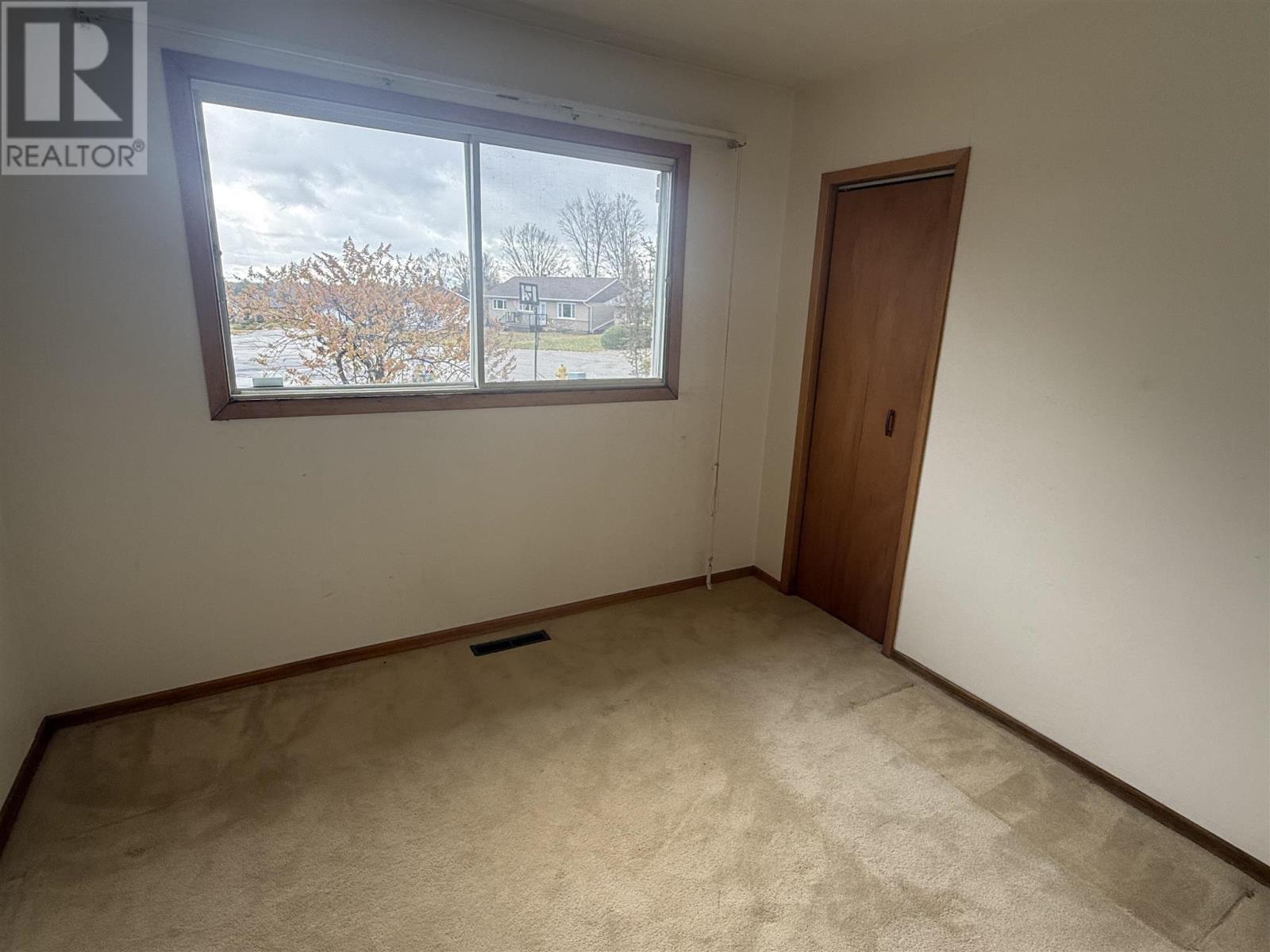 21 Bracken Pl, Elliot Lake, Ontario  P5A 1L5 - Photo 25 - SM253221