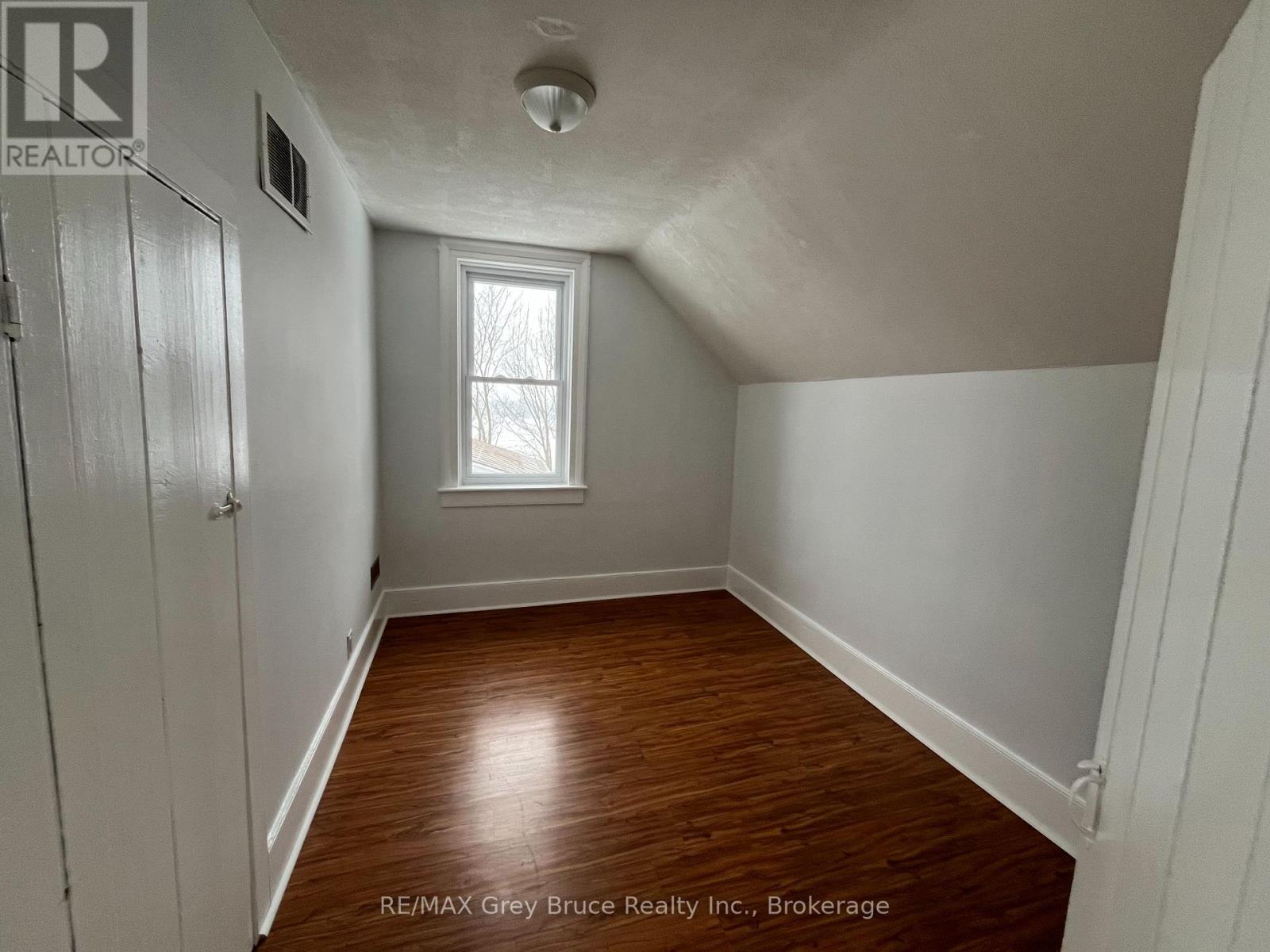 801512 Sideroad 2, Chatsworth, Ontario  N0H 1K0 - Photo 7 - X12710094