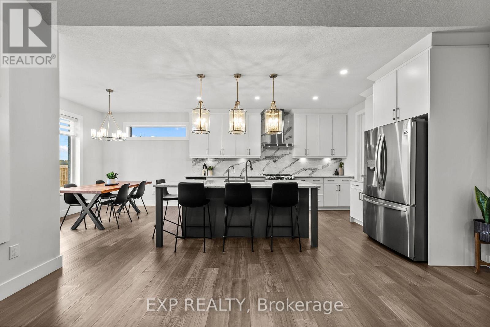 6572 Calvert Drive, Strathroy-Caradoc, Ontario  N7G 3H5 - Photo 12 - X12709990