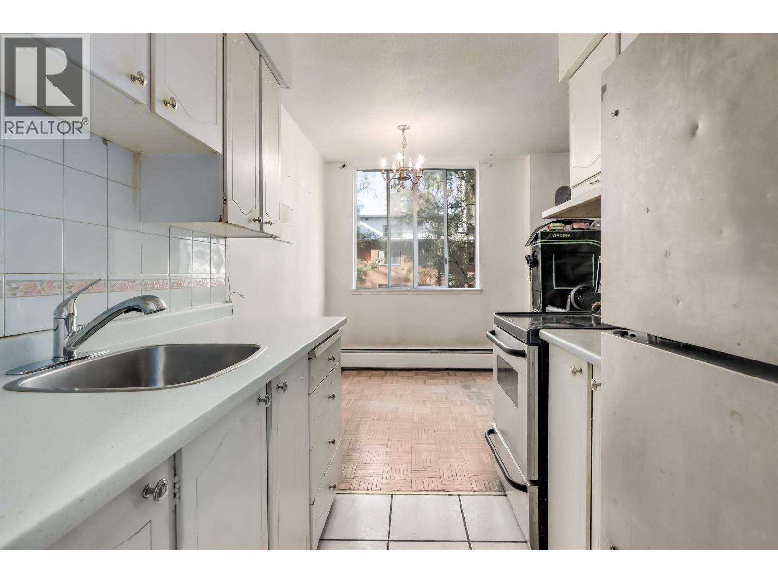 201 1251 Cardero Street, Vancouver, British Columbia V6G 2H9 - Photo 7 - R3049376