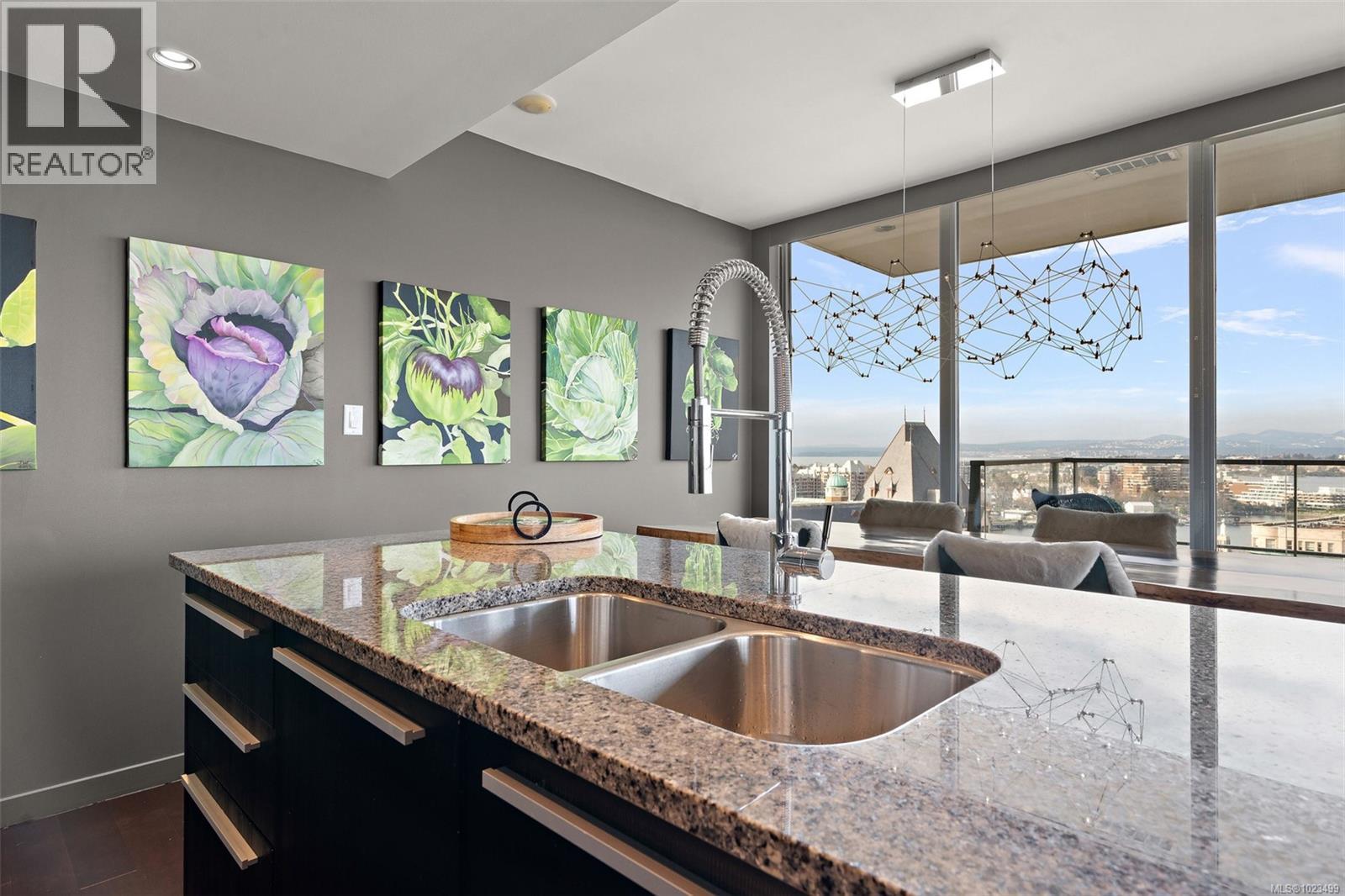 1605 707 Courtney St, Victoria, British Columbia  V8W 0A9 - Photo 16 - 1023499