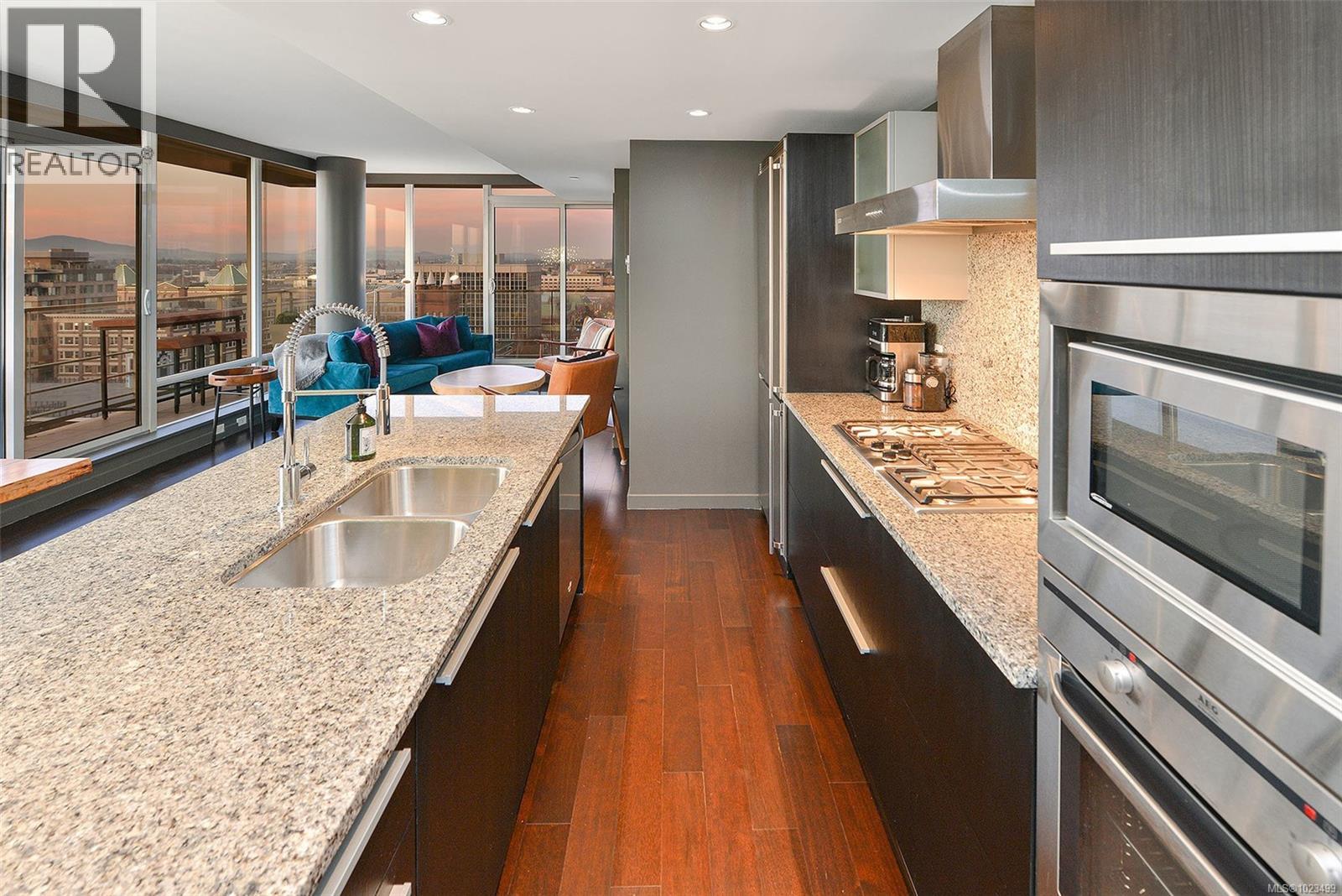 1605 707 Courtney St, Victoria, British Columbia  V8W 0A9 - Photo 18 - 1023499