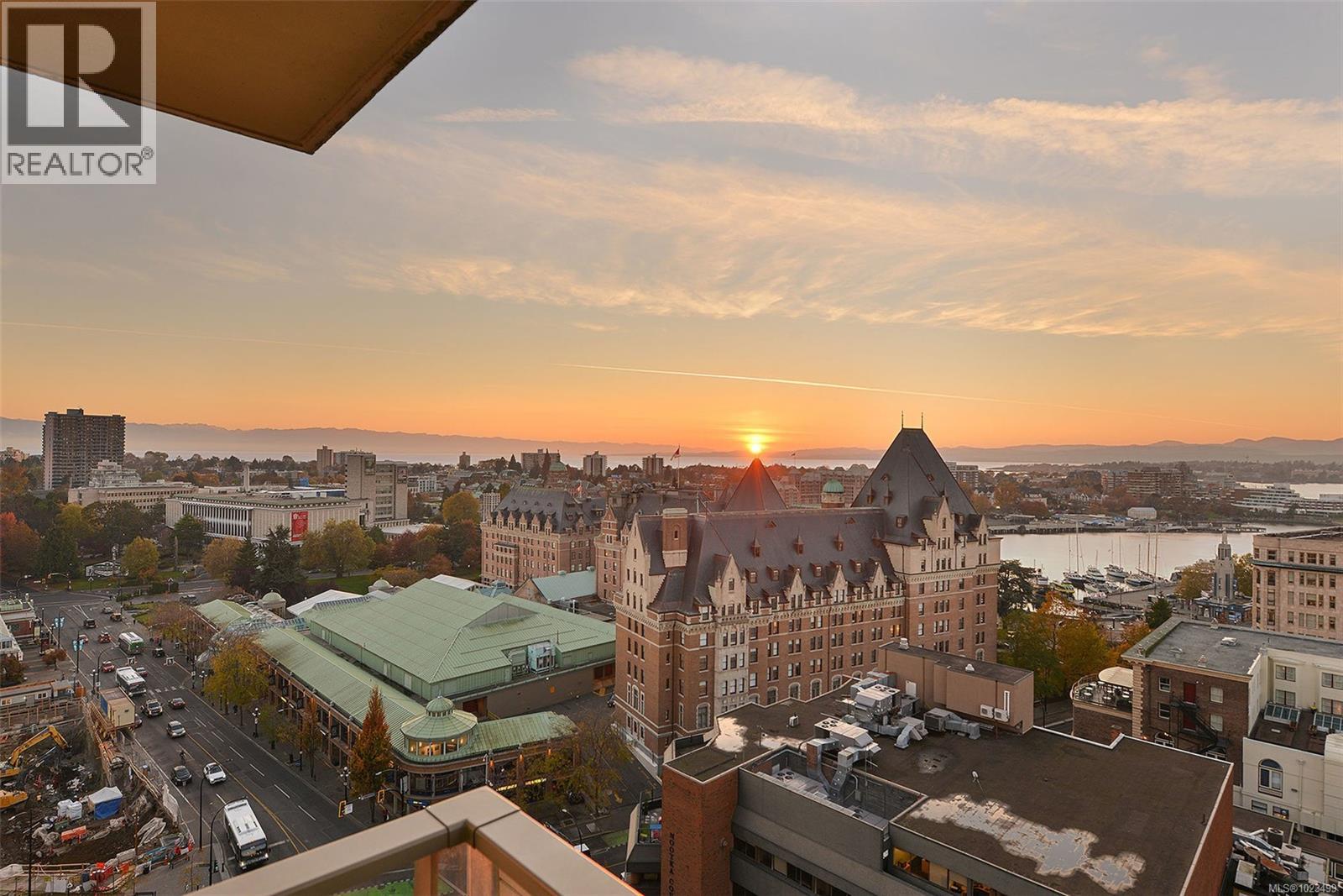 1605 707 Courtney St, Victoria, British Columbia  V8W 0A9 - Photo 4 - 1023499