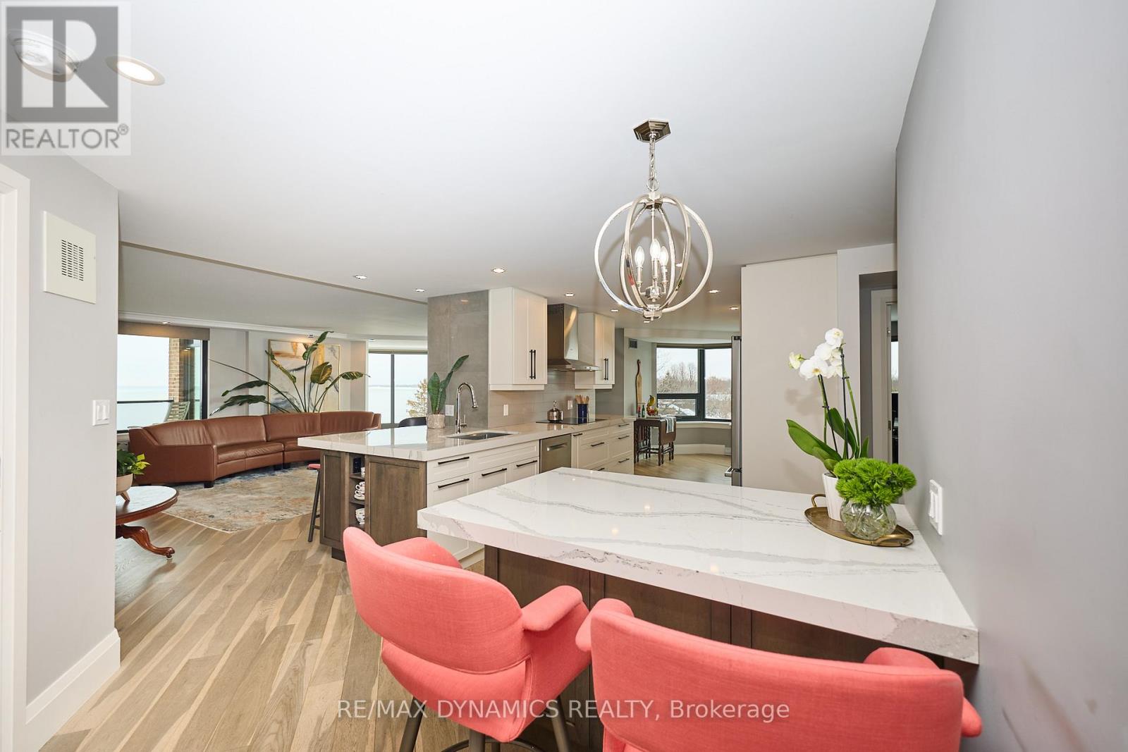 1504 - 701 Geneva Street, St. Catharines, Ontario  L2N 7H9 - Photo 1 - X12709910